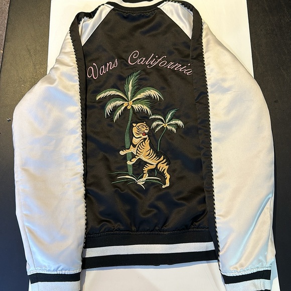 VANS Souvenir Satin Embroidered Jacket with Tigers and Palm Trees Black Size M - Picture 12 of 15